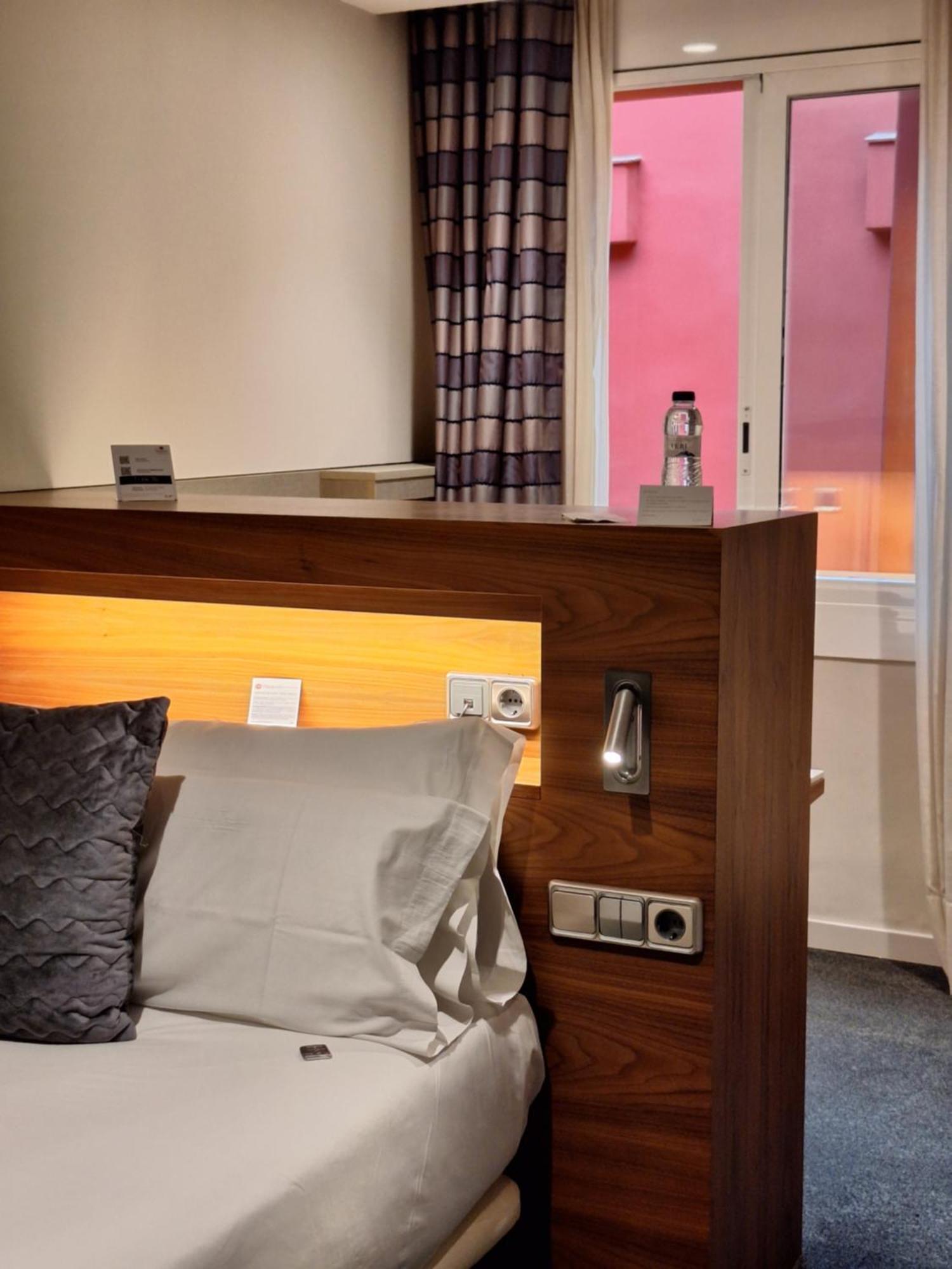 Western Premier Dante Hotel 4*