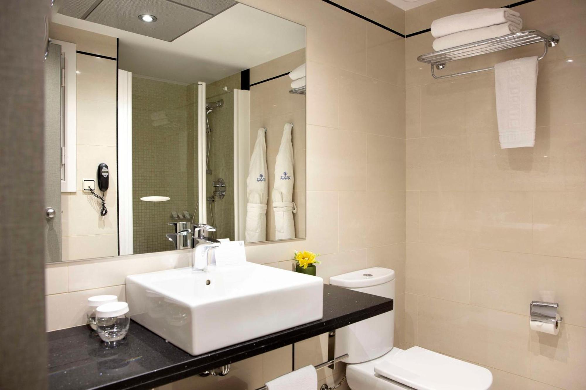 Western Premier Dante Hotel