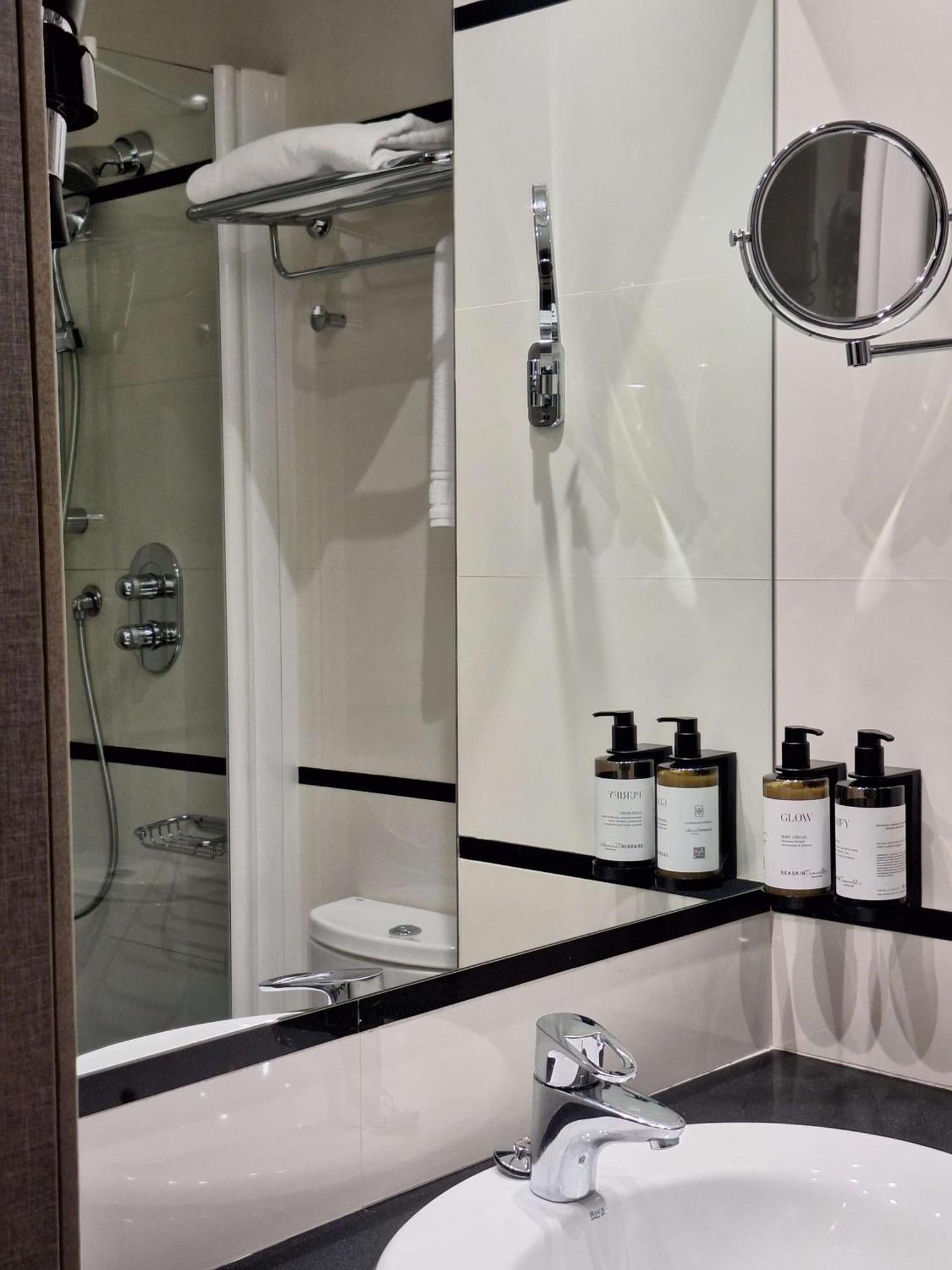 Western Premier Dante Hotel 4*