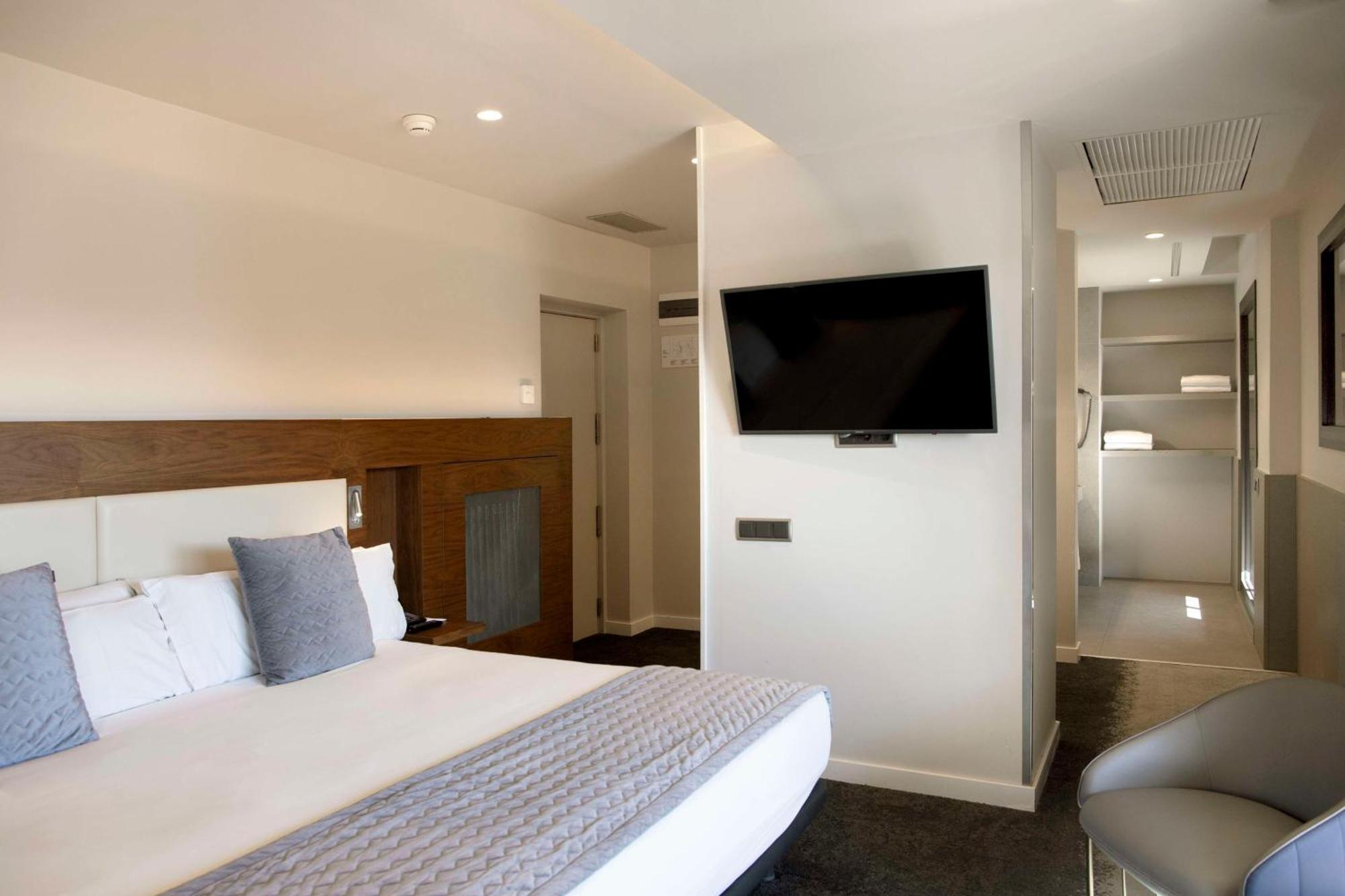 Hotel Western Premier Dante 4*
