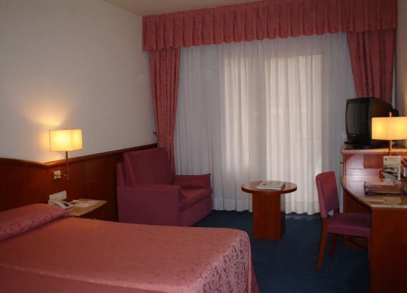 Western Premier Dante Hotel